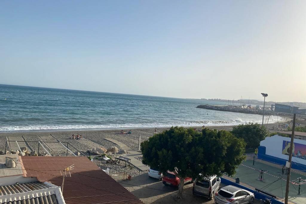 Maravilloso Apartamento En Primera Linea De Playa Con Vistas Al Mar En Caleta De Velez 2 D Екстер'єр фото