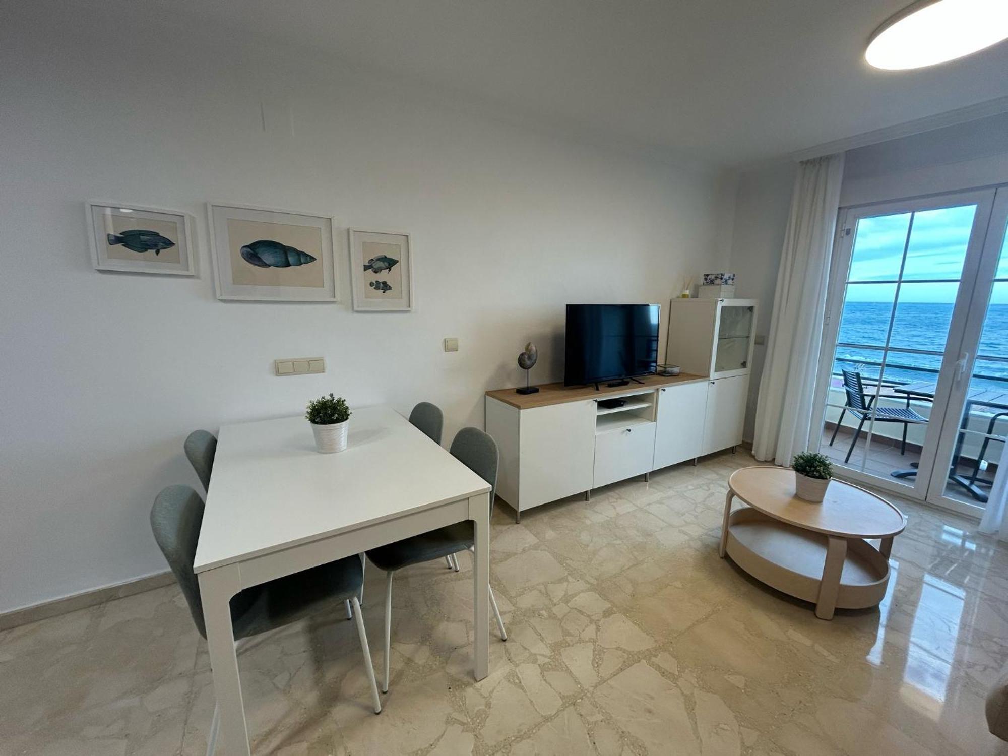 Maravilloso Apartamento En Primera Linea De Playa Con Vistas Al Mar En Caleta De Velez 2 D Екстер'єр фото